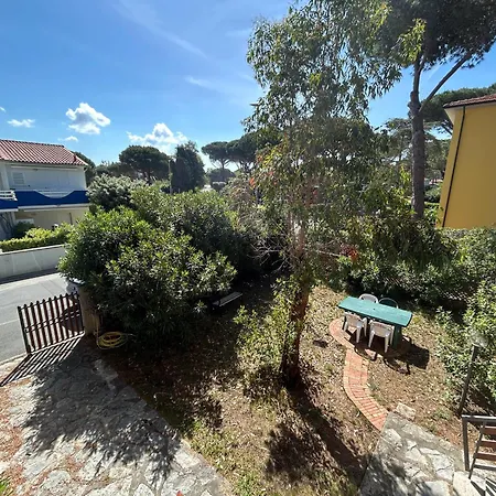 Casa Dei Delfini Apartment *